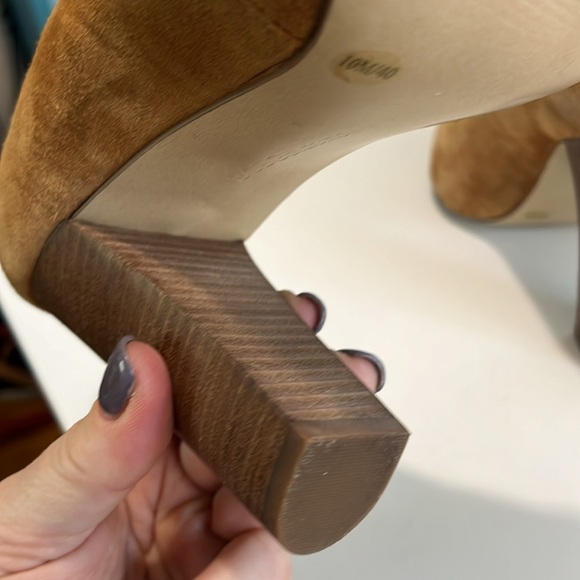 BCBGeneration PL Clarice x camel tan suede stacked 4” heel point toe sz 10 - Picture 9 of 13